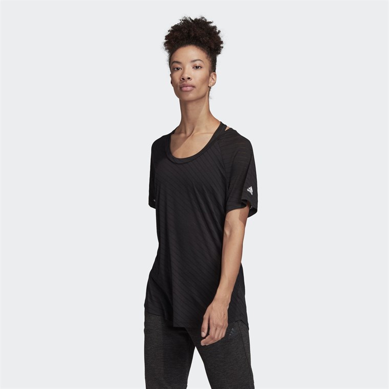 adidas Burnout Graphic Kadın Tişört