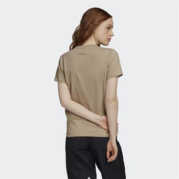 adidas Adicolor 3D Trefoil Kadın Tişört