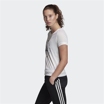 adidas Slim Graphic Kadın Tişört